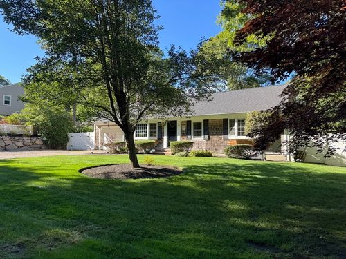 58 Carlotta Ave, Hyannis, MA, 02601-3432 | Card Image