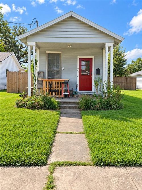 712 10th St Street, Lake Charles, LA, 70601 | Card Image