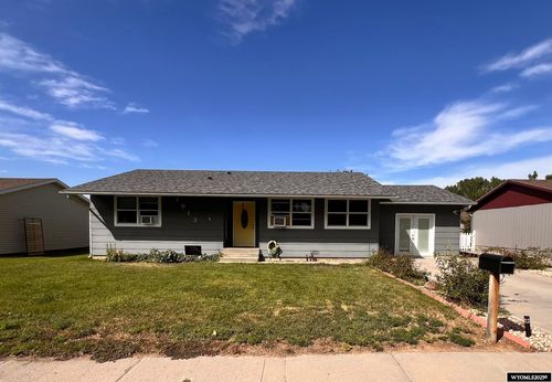 1913 Cardinal St, Worland, WY, 82401-4240 | Card Image