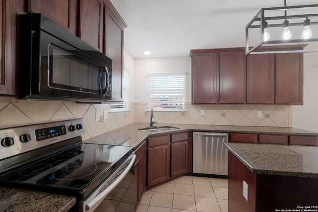 5811 Southern Knl, House other with 3 bedrooms, 3 bathrooms and null parking in San Antonio TX | Image 8