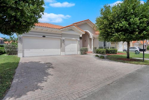 7871 Sw 195th Ter, Cutler Bay, FL, 33157-8126 | Card Image