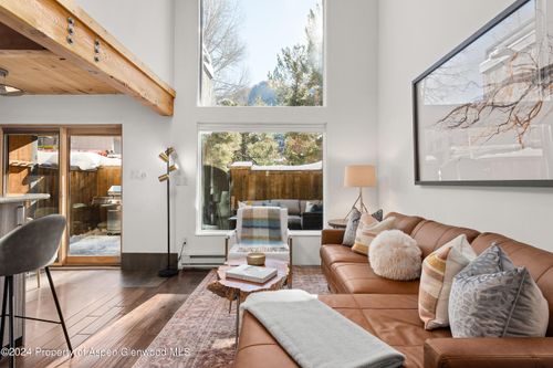 3a-1024 E Cooper Ave, Aspen, CO, 81611-2189 | Card Image