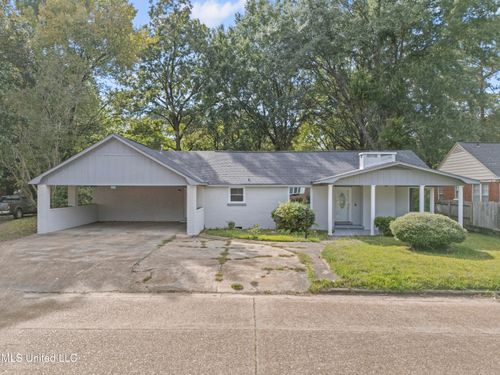 959 S Line St, Grenada, MS, 38901-3723 | Card Image