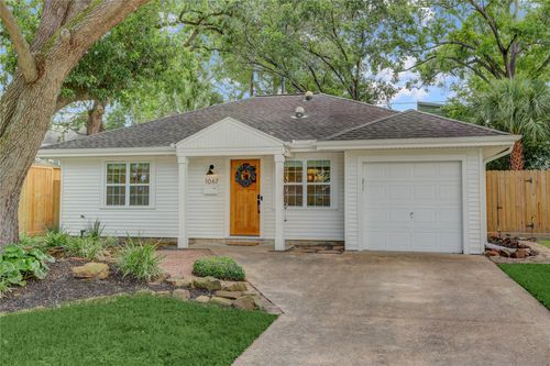 1067 W 42nd St, Houston, TX, 77018-4307 | Card Image