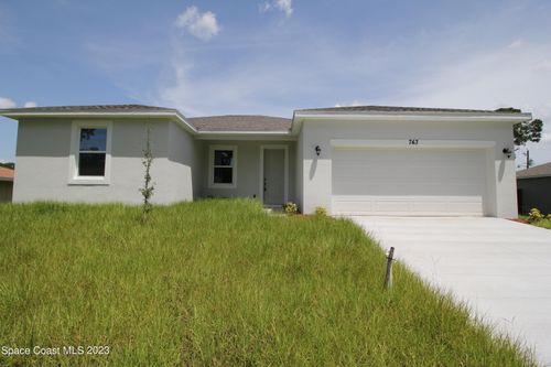 743 Andrew St Se, PALM BAY, FL, 32909-4410 | Card Image
