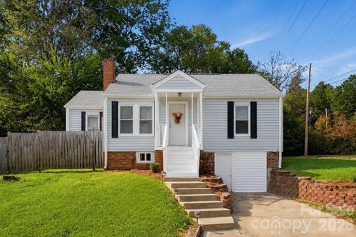 714 Parker St, Albemarle, NC, 28001-2520 | Card Image