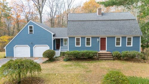 87 Island Pond Rd, Derry, NH, 03038-4121 | Card Image