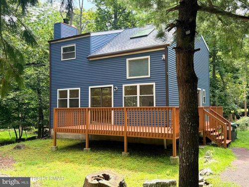 362 Somerset Dr, East Stroudsburg, PA, 18301-6996 | Card Image