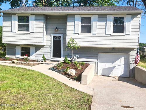 6957 Westwyck Dr, Whitehouse, OH, 43571-9616 | Card Image