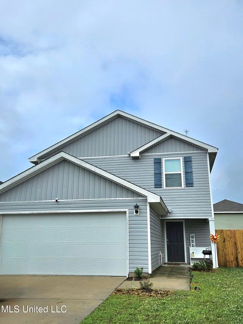 2205 Magazine St, Ocean Springs, MS, 39564-3621 | Card Image