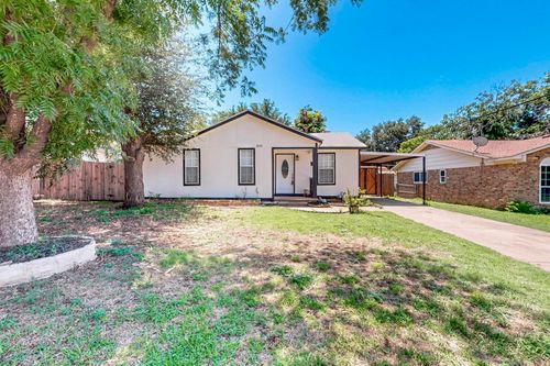 8549 Michael St, White Settlement, TX, 76108-2925 | Card Image