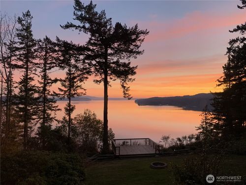 241 Gustavson Rd, Quilcene, WA, 98376-9552 | Card Image