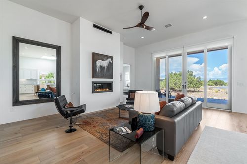 88 W Golden Eagle Rd, Santa Fe, NM, 87506-0117 | Card Image