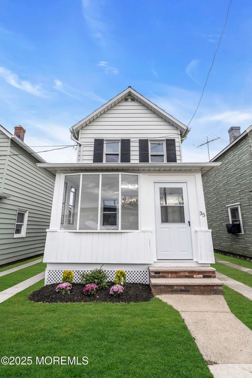 35 Willett Ave, South River, NJ, 08882-1632 | Card Image