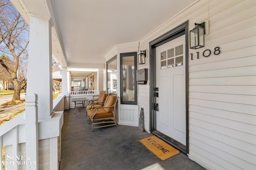 1108 Wayburn St, Grosse Pointe Park, MI, 48230-1350 | Card Image