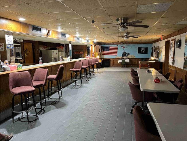 Large Bar | Image 23
