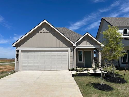 305 Randall Pl, Rockdale, TX, 76567-2289 | Card Image