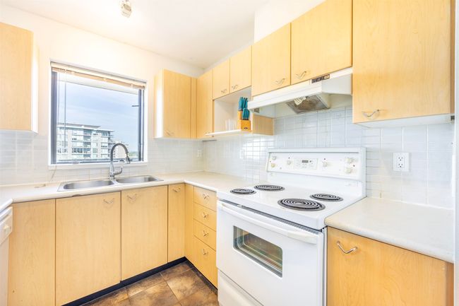 1506 - 8180 Granville Avenue, Condo with 2 bedrooms, 2 bathrooms and 2 parking in Richmond BC | Image 10