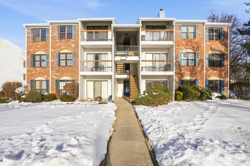 341 Danbury Ln, East Brunswick, NJ, 08816-5113 | Card Image