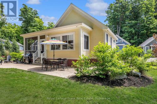 212-23 Hollow Lane, Prince Edward County (Athol Ward), ON, K0K1P0 | Card Image