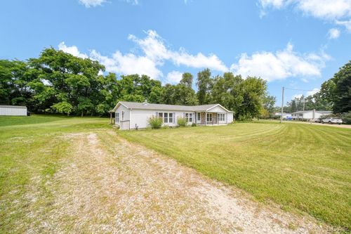 120 Kathy Ln, Brooklyn, MI, 49230-9765 | Card Image