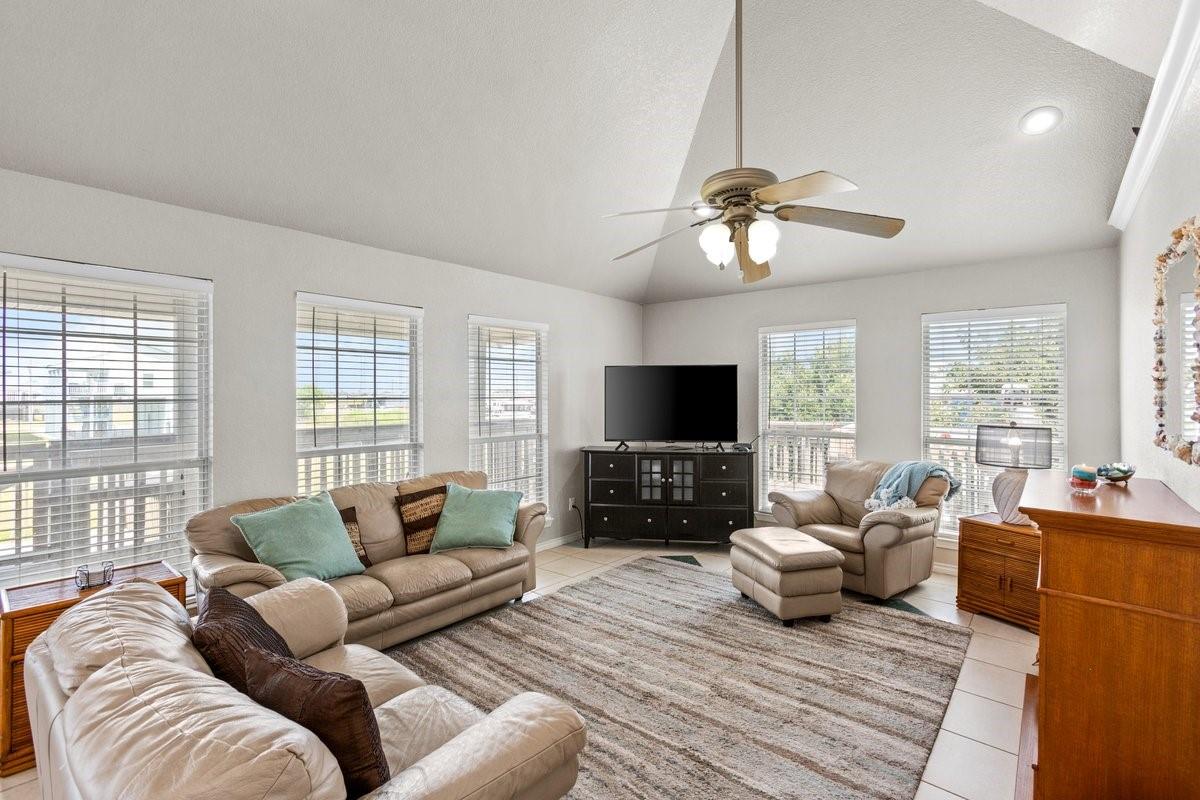Residential in Crystal Beach 5