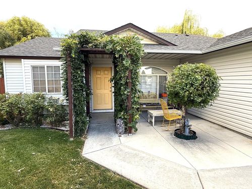 332 W Mule Ct, Kuna, ID, 83634 | Card Image