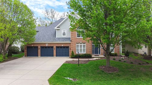 8709 Shade Tree Cir, Village Of Lakewood, IL, 60014-5302 | Card Image