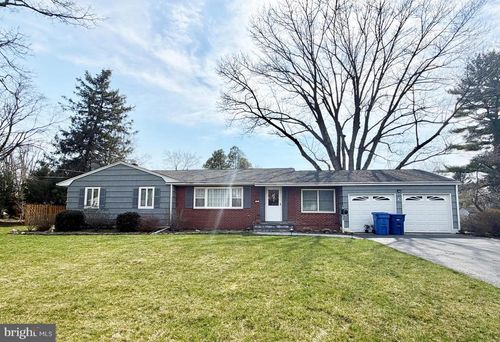 5 Holmes Rd, Cranbury, NJ, 08512-3307 | Card Image