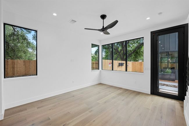 B - 2010 Gathright Cv, House other with 2 bedrooms, 3 bathrooms and 1 parking in Austin TX | Image 13