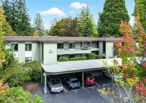 203-18900 8th Ave Nw, Shoreline, WA, 98177-3042 | Card Image