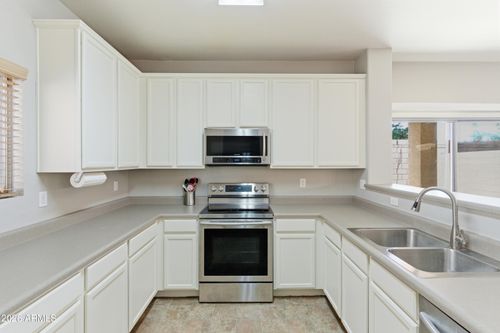 9498 N 82nd Gln, Peoria, AZ, 85345-3128 | Card Image