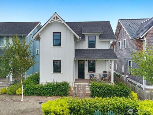 17 Creekview Ln, Pacific Beach, WA, 98571-8900 | Card Image