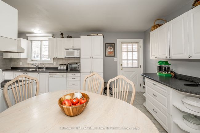 28 Brown St, House attached with 4 bedrooms, 2 bathrooms and 3 parking in Tottenham ON | Image 10