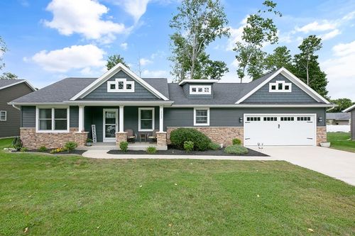 2523 Redspire Blvd, Goshen, IN, 46526-1562 | Card Image