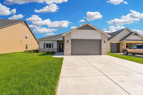 702 N Rainbow Lake Ct., Wichita, KS, 67235 | Card Image