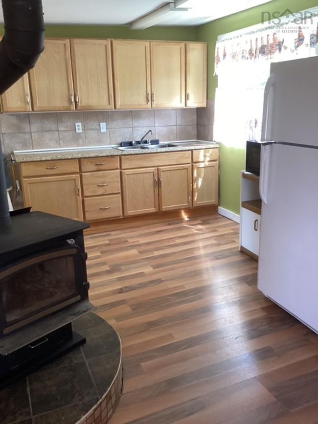 872 Red Point Rd, Home with 4 bedrooms, 1 bathrooms and 1 parking in Red Point NS | Image 9