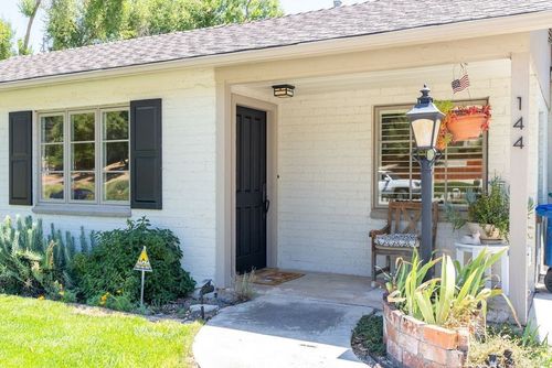 144 12th St, Paso Robles, CA, 93446-2028 | Card Image