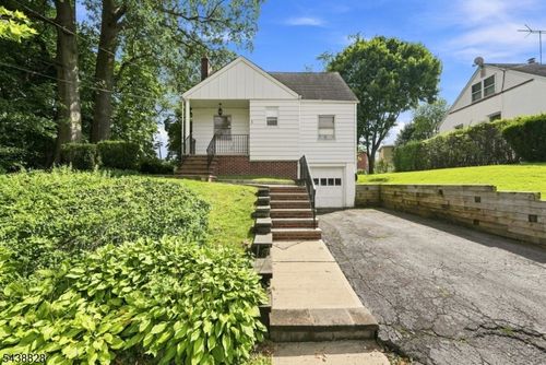 5 Plymouth Rd, Nutley, NJ, 07110-3029 | Card Image