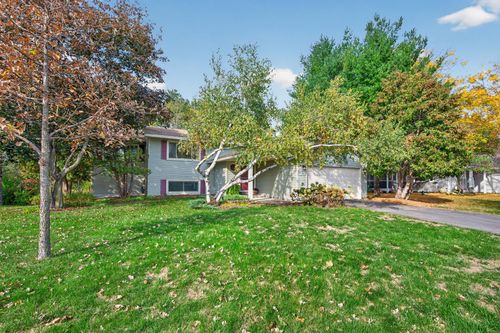 5773 Ridge Creek Rd, Shoreview, MN, 55126-8547 | Card Image