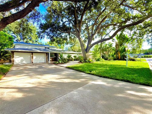 1557 Robinson Dr N, ST PETERSBURG, FL, 33710-4453 | Card Image