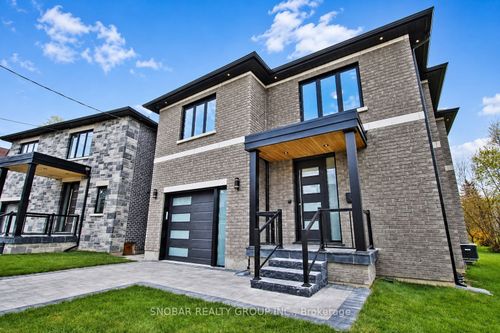 1 Aura Lea Blvd, North York, ON, M9M1K2 | Card Image