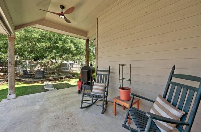327 Saffron Spgs, House other with 3 bedrooms, 2 bathrooms and 4 parking in Buda TX | Image 31