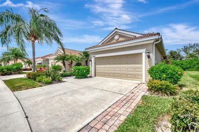 10852 Lerwick Circle, House other with 2 bedrooms, 2 bathrooms and null parking in Englewood FL | Image 3