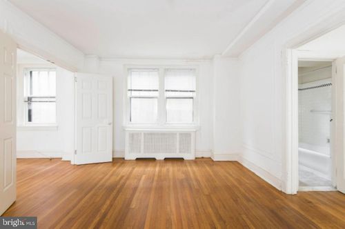 15i-2100 Walnut St, PHILADELPHIA, PA, 19103-4884 | Card Image