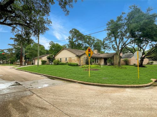 13234 Holston Hills Dr, Houston, TX, 77069-2611 | Card Image