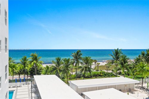 4g-5001 Collins Ave, Miami Beach, FL, 33140-2741 | Card Image