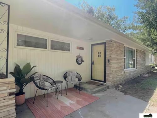 2820 S 33rd St, Lincoln, NE, 68506-3203 | Card Image