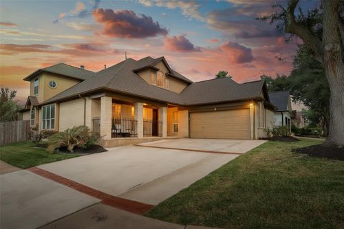 201 Las Brisas St, Kemah, TX, 77565-2166 | Card Image