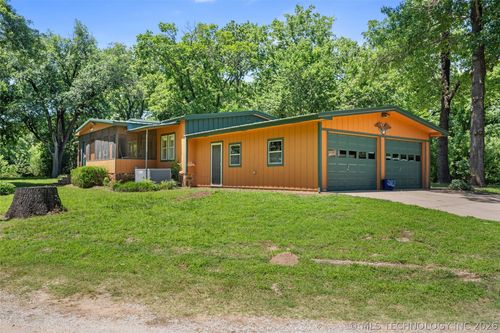 6554 County Road 2145, Bartlesville, OK, 74003-4279 | Card Image